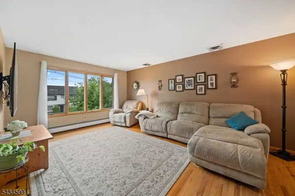 191 Pershing Rd, Clifton City, NJ 07013