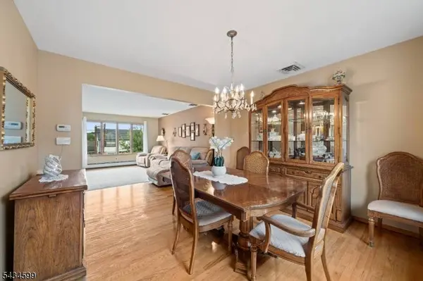191 Pershing Rd, Clifton City, NJ 07013