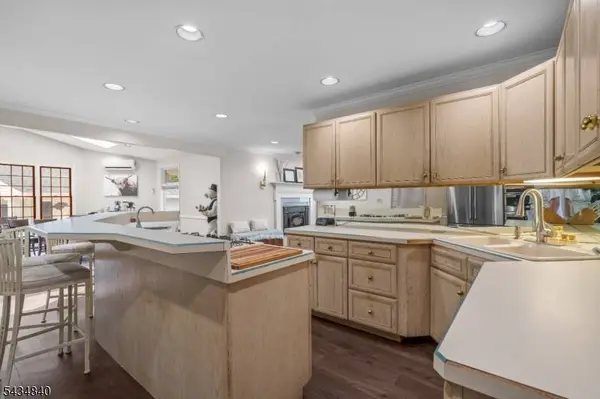 70 Lennon Pl, Clifton City, NJ 07013