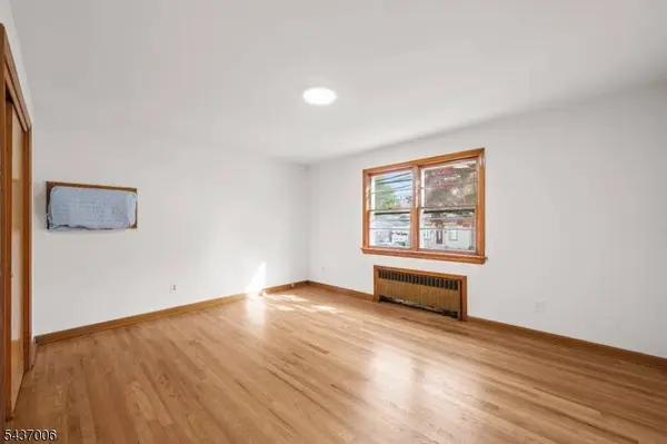 384 Delawanna Ave, Clifton City, NJ 07014