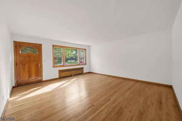 384 Delawanna Ave, Clifton City, NJ 07014