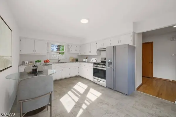 384 Delawanna Ave, Clifton City, NJ 07014