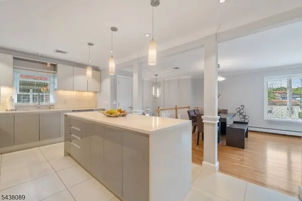 45 Grunwald St, Clifton City, NJ 07013
