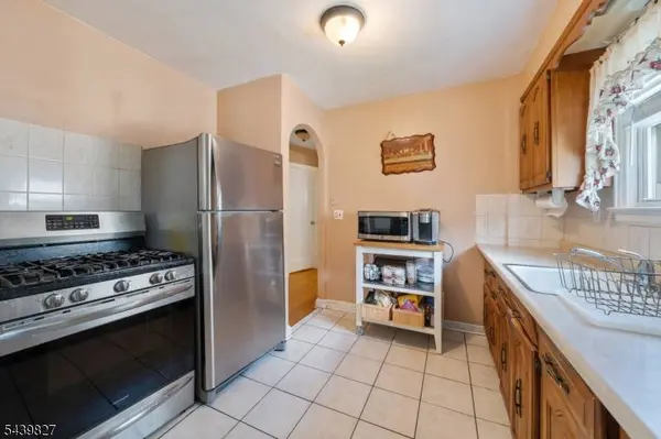 66 Merselis Ave, Clifton City, NJ 07011