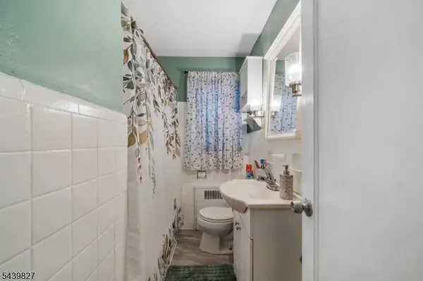66 Merselis Ave, Clifton City, NJ 07011