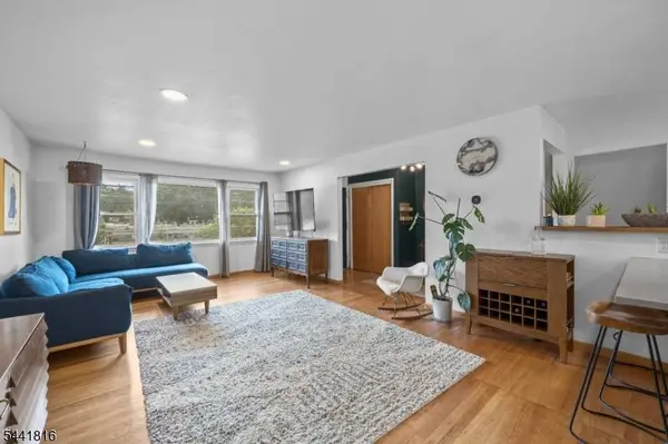 760 Grove St, Clifton City, NJ 07013