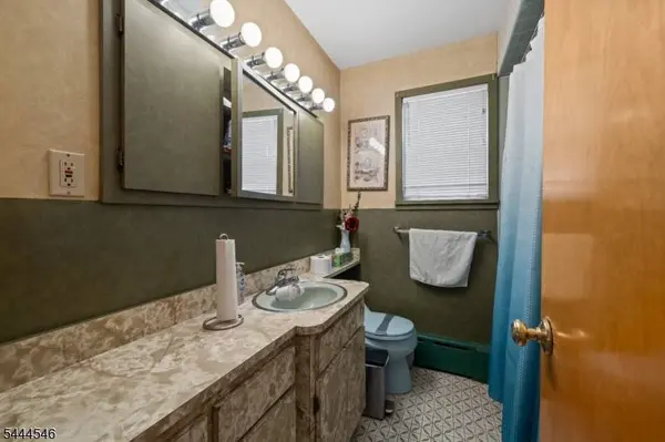 81 Huron Ave, Clifton City, NJ 07013