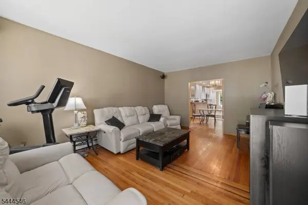 81 Huron Ave, Clifton City, NJ 07013