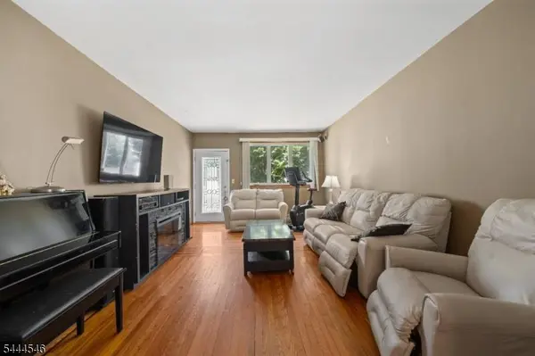 81 Huron Ave, Clifton City, NJ 07013