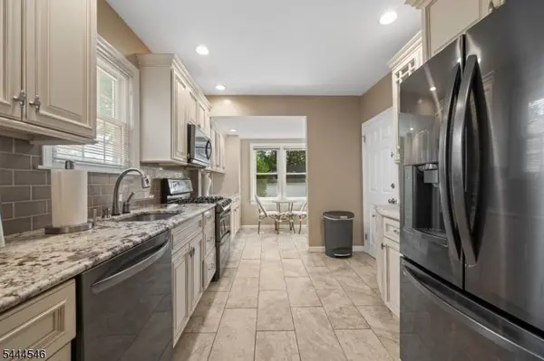 81 Huron Ave, Clifton City, NJ 07013
