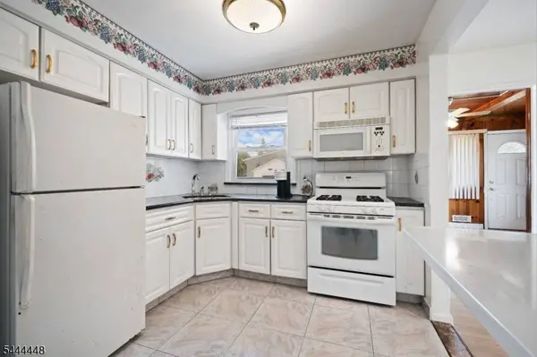 101 John St, Clifton City, NJ 07013