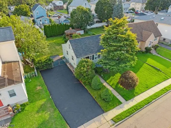 343 Delawanna Ave