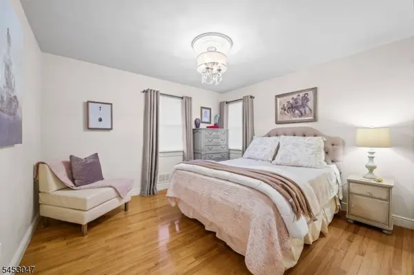 102 Sherwood St, Clifton City, NJ 07013