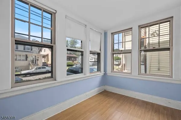4 Gillies St, Clifton City, NJ 07013