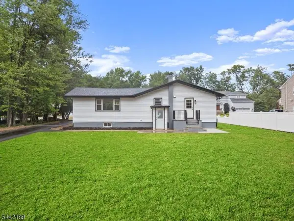 100 Pier Ln, Fairfield Twp., NJ 07004