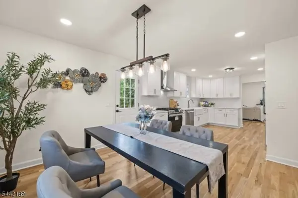 100 Pier Ln, Fairfield Twp., NJ 07004