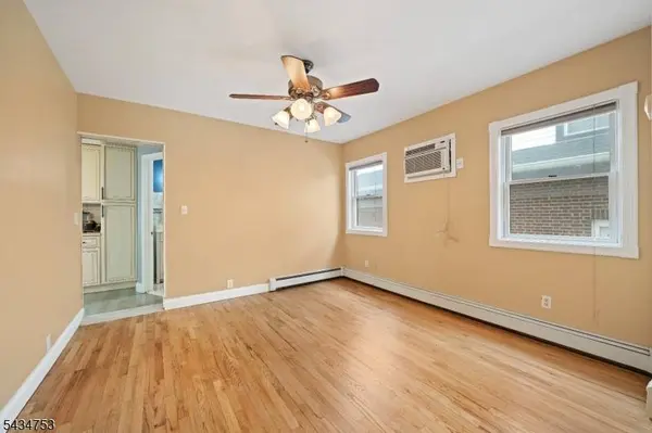 247 E 6Th St, Clifton City, NJ 07011