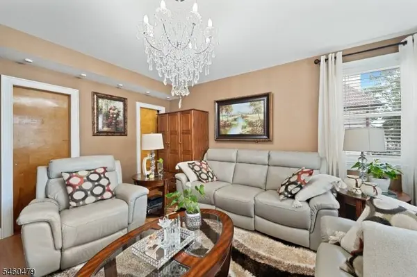 32 E Russell St, Clifton City, NJ 07011
