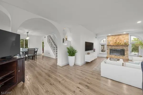 6 Tyler Ct, Clifton City, NJ 07012