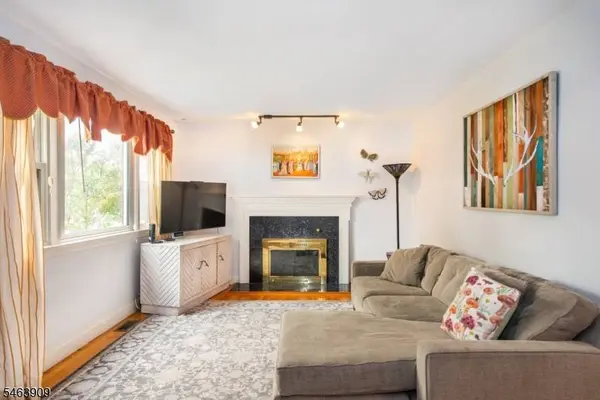 111 Greenlawn Ave, Clifton City, NJ 07013