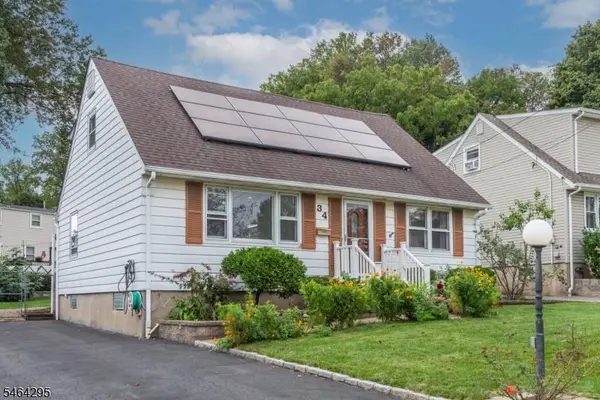 34 Meadow Ln, Clifton City, NJ 07012