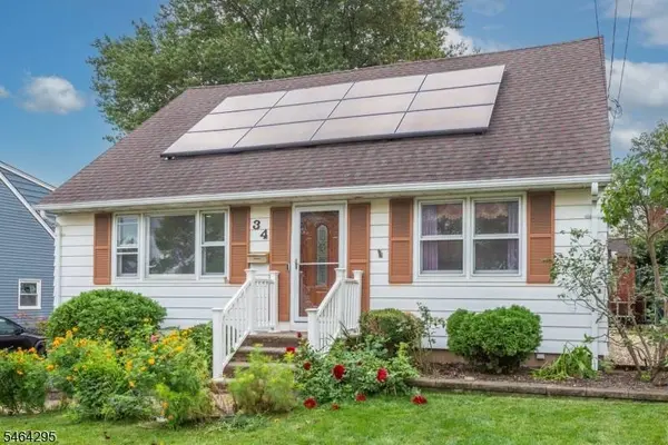 34 Meadow Ln, Clifton City, NJ 07012