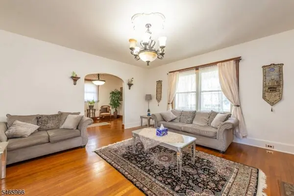 133 Luddington Ave, Clifton City, NJ 07011