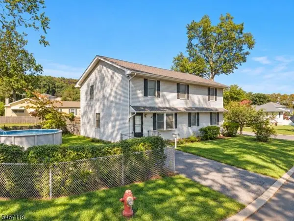 29 Garrabrant Rd, Clifton City, NJ 07013