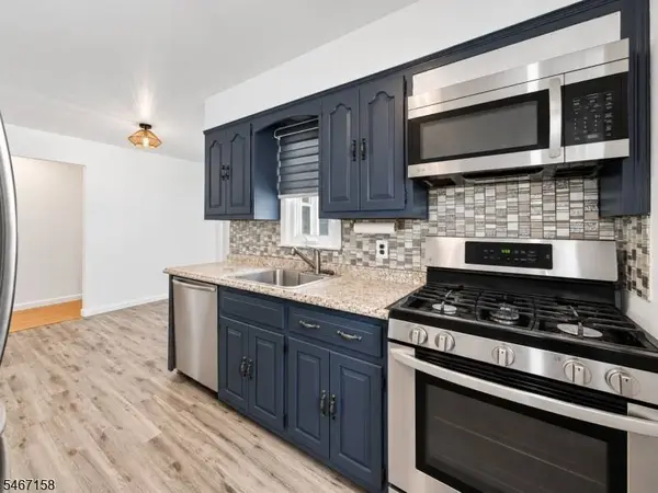 49 Warren St, Clifton City, NJ 07013