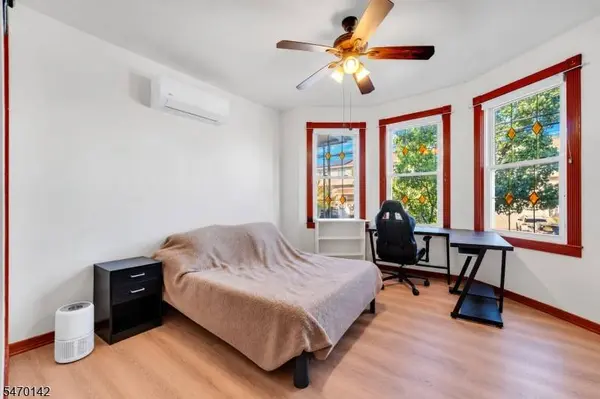 45 Barkley Ave, Clifton City, NJ 07011
