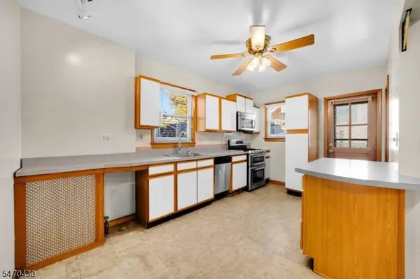 16 Newell Pl, North Arlington Boro, NJ 07031