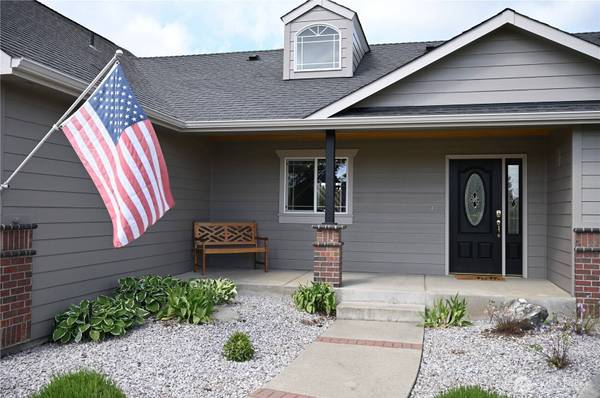 913 N High Desert DR, Deer Park, WA 99006