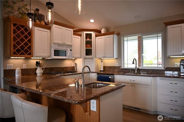913 N High Desert DR, Deer Park, WA 99006
