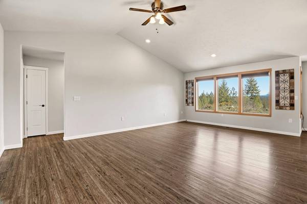 34212 N Vista Point Ln, Deer Park, WA 99006