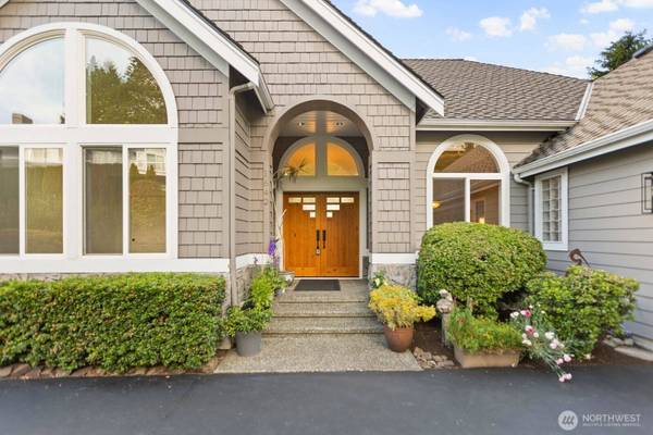 1642 204th AVE NE, Sammamish, WA 98074