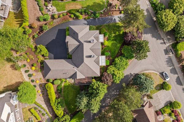 1642 204th AVE NE, Sammamish, WA 98074