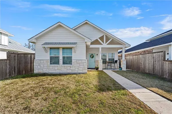 702 S Main Street, Mcgregor, TX 76657