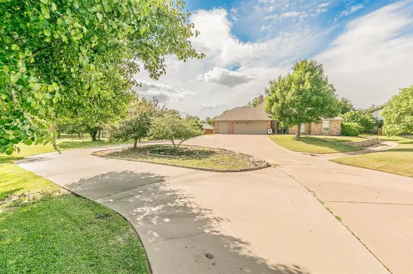 3706 Fairway Drive, Granbury, TX 76049