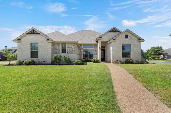 300 Desert Sky Drive, Mcgregor, TX 76657