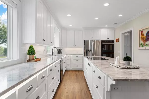 534 McGregor South LOOP, Mcgregor, TX 76657