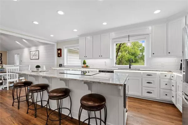 534 McGregor South LOOP, Mcgregor, TX 76657