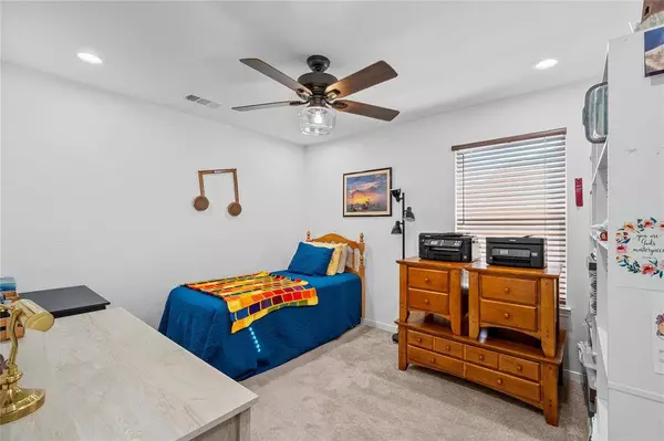 614 W 3rd Street, Mcgregor, TX 76657