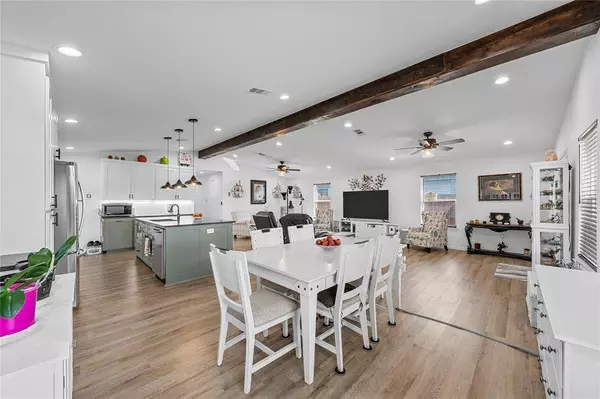 614 W 3rd Street, Mcgregor, TX 76657