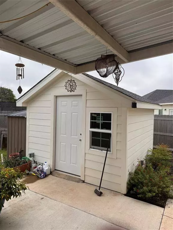 524 Alamo Court, Mcgregor, TX 76657