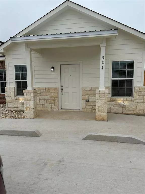 524 Alamo Court, Mcgregor, TX 76657