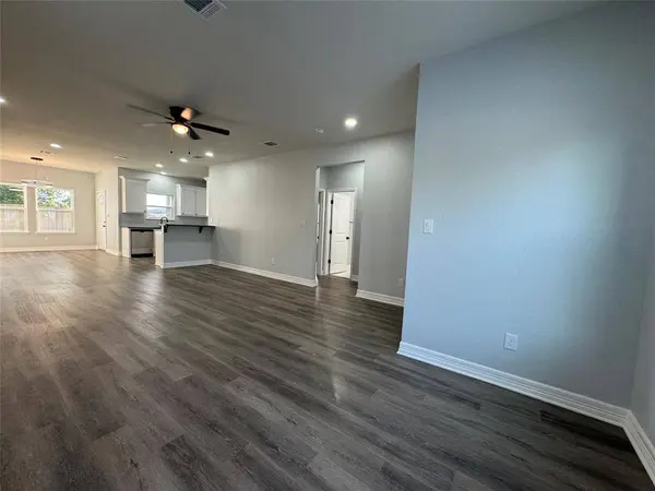 331 Rogers Street, Mcgregor, TX 76657