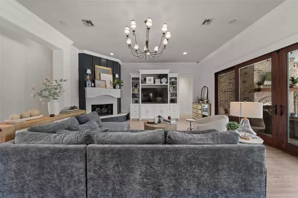 105 Stone Lake Drive, Woodway, TX 76712