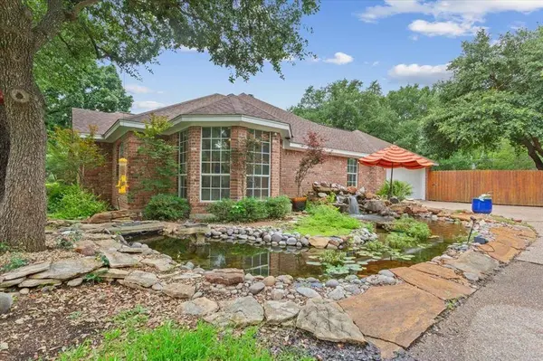 848 Country Lane, Mcgregor, TX 76657