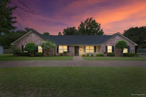 701 S Tyler Street, Mcgregor, TX 76657