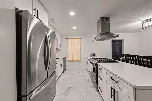 121 Austin Street, Mcgregor, TX 76657